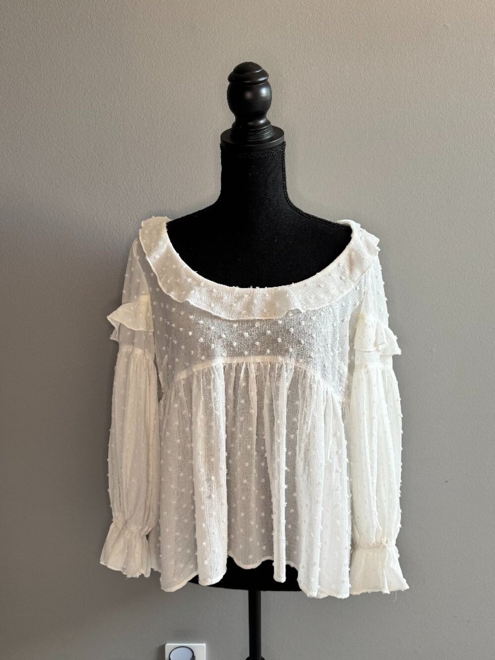 Anthropologie White Swiss Dot Ruffle Boho Blouse Peplum Top Romantic Small-385 - Picture 2 of 3